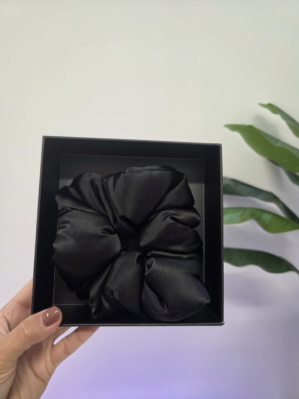 New Drowsy Black Jade
Padded Scrunchie